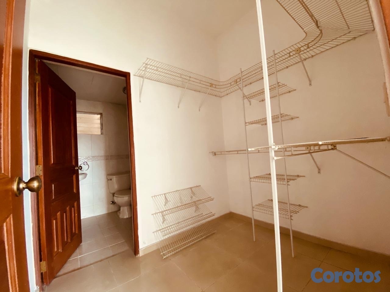 apartamentos - Clásico, amplio y hermoso apartamento en alquiler / venta 12