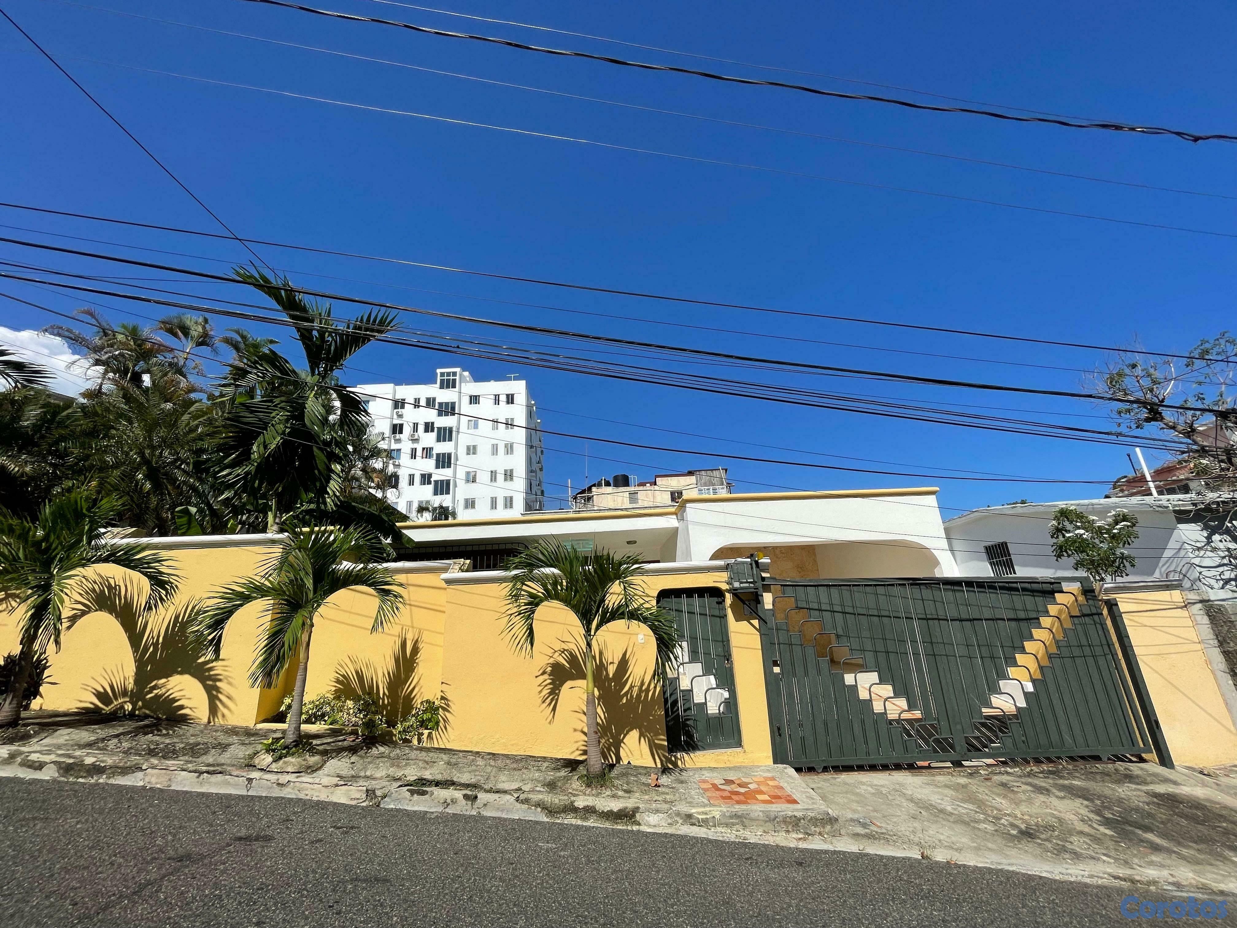 casas - 🏡 Casa en Venta en el Residencial El Condado, D.N 2