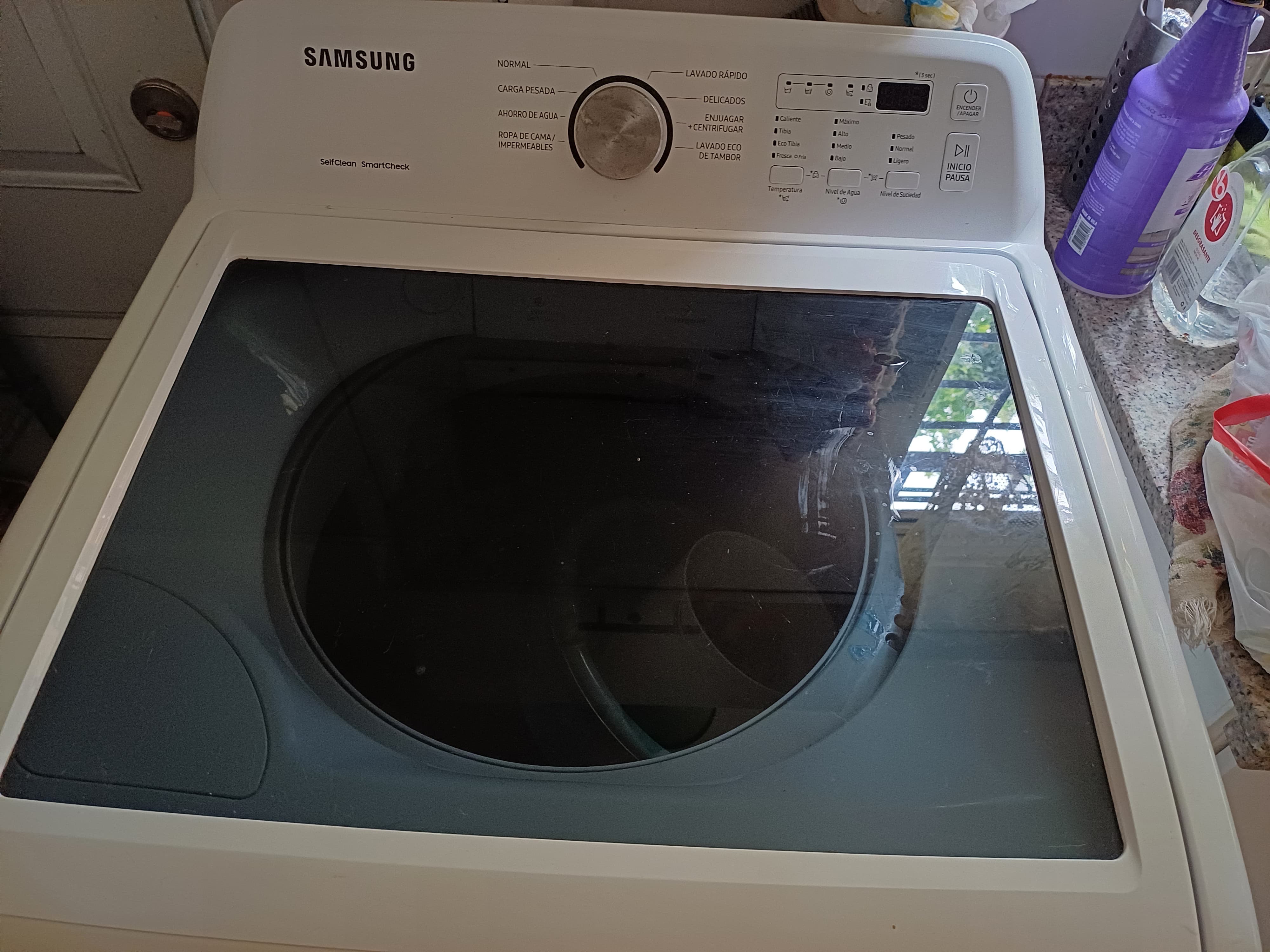 muebles y colchones - vendo la lavadora Samsung 4
