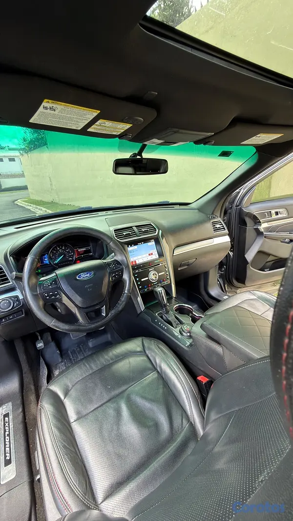 jeepetas y camionetas - Ford Explorer Sport 4x4 2017 Tres filas de asiento 8