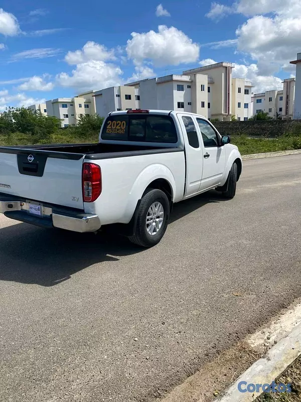 jeepetas y camionetas - NISSAN FRONTIER  4