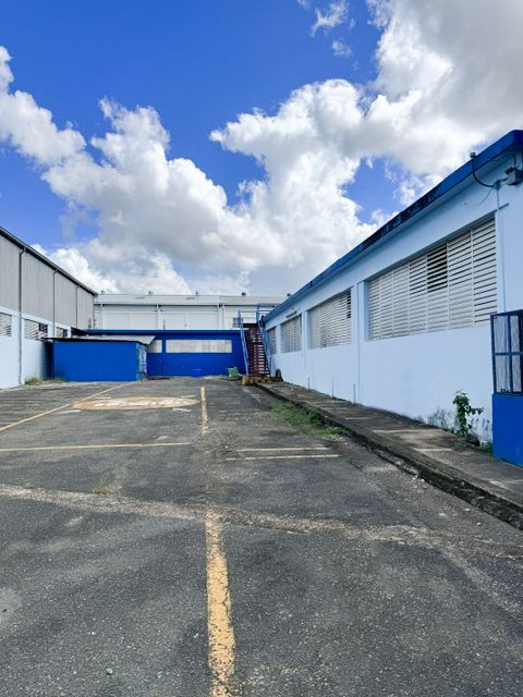 oficinas y locales comerciales - Venta de propiedad comercial Ens. La fe 7