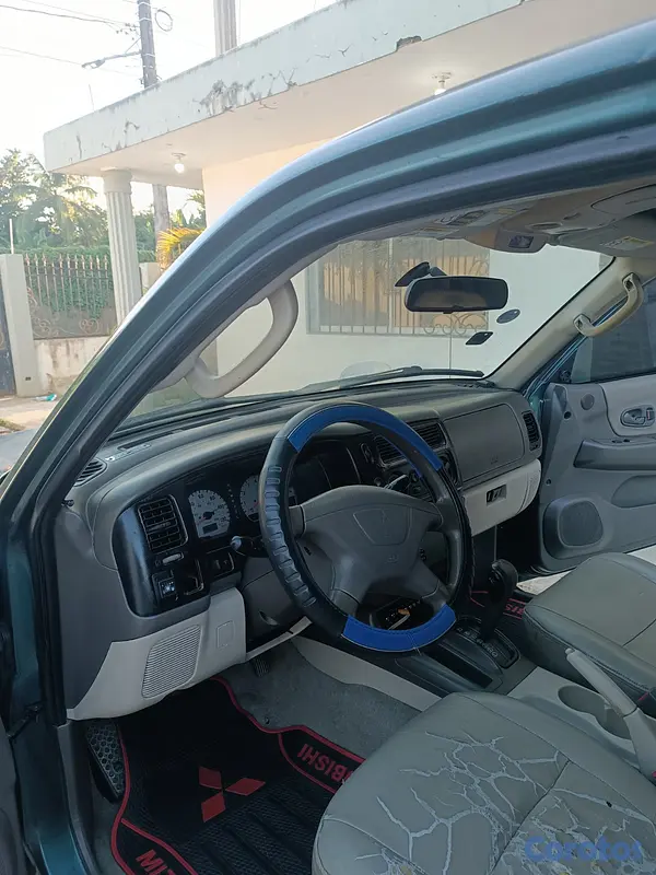 jeepetas y camionetas - Mitsubishi Montero sport ls 2003 7