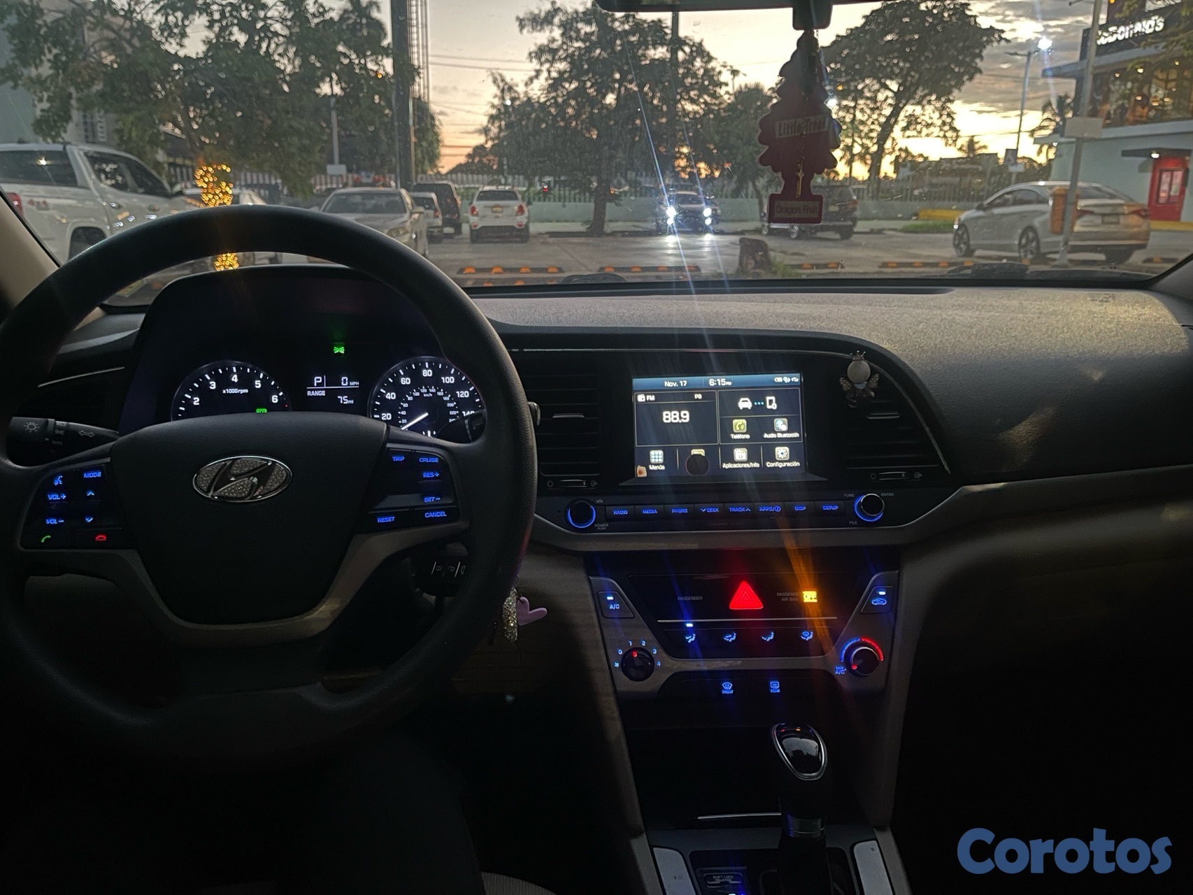 carros - Elantra 2017 negociable como nuevo   7