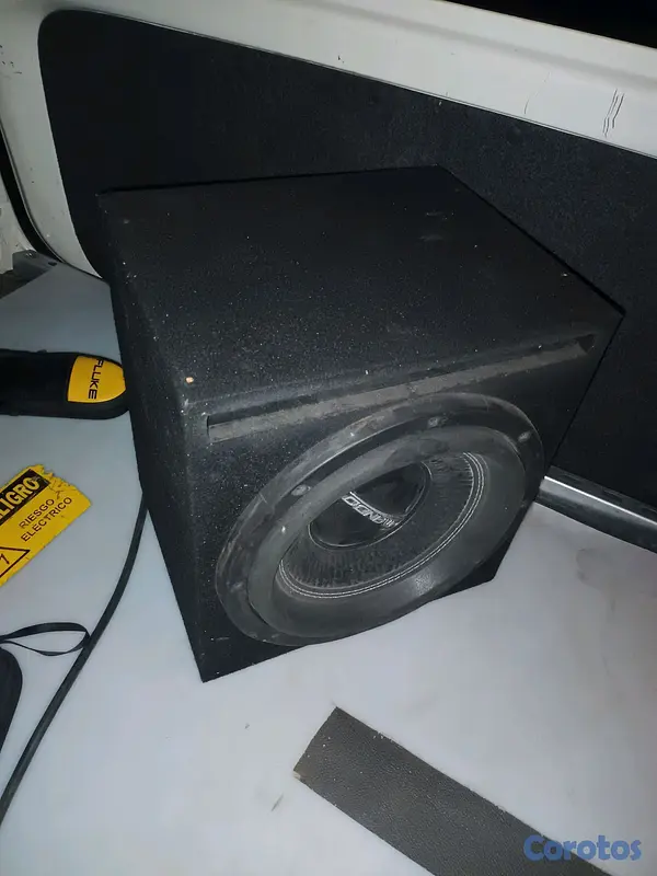 otros electronicos - vendo bajo de 12 " 1200 watts  2