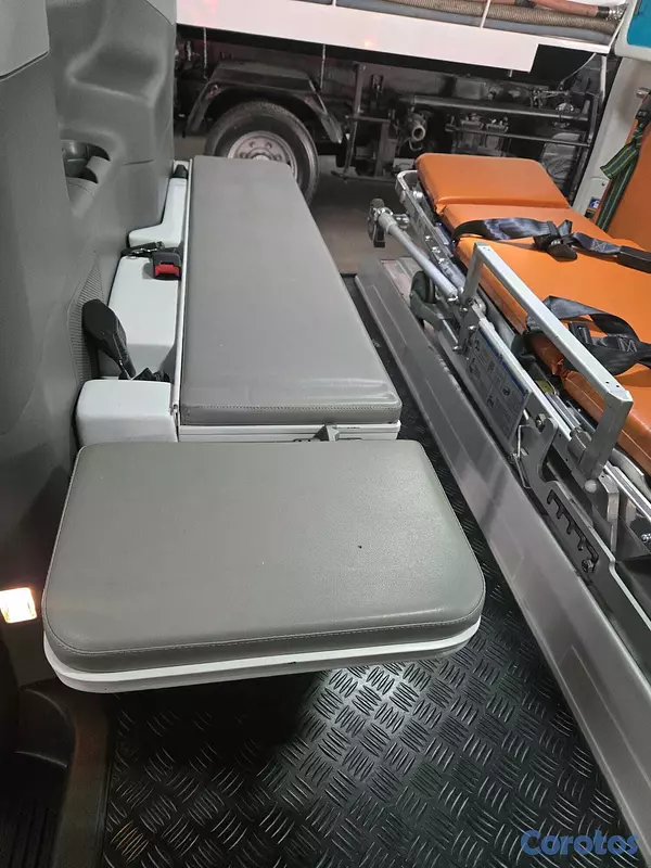 jeepetas y camionetas - HYUNDAI GRAND STAREX AMBULANCIA 2017 15