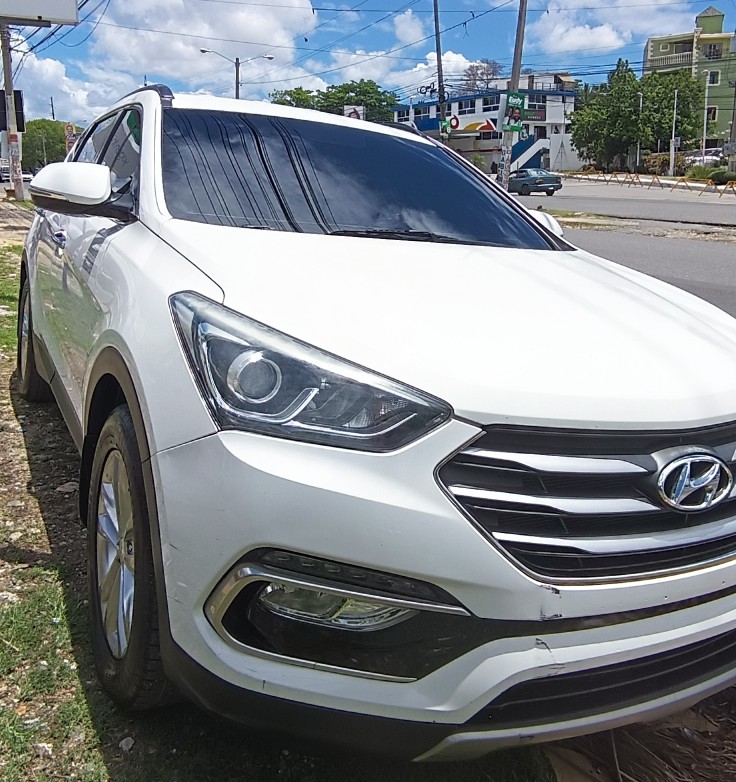 jeepetas y camionetas - Hyundai Santa Fe 2017. Motor Doch 
3 filas 