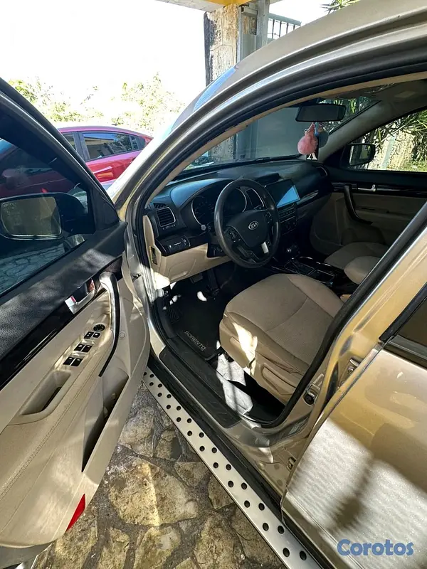 jeepetas y camionetas - Kia Sorento 2015 8