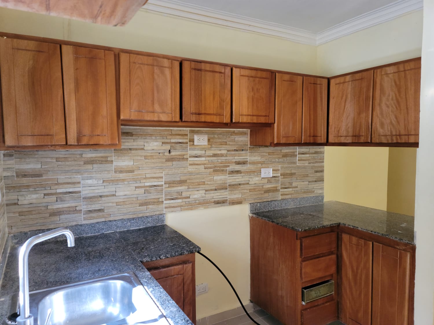 apartamentos - apartamento en alquiler en la Av hípica con cuarto de servicio + 3HB + 2 parq 0