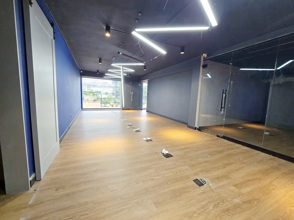 oficinas y locales comerciales - Local céntrico en Naco 4