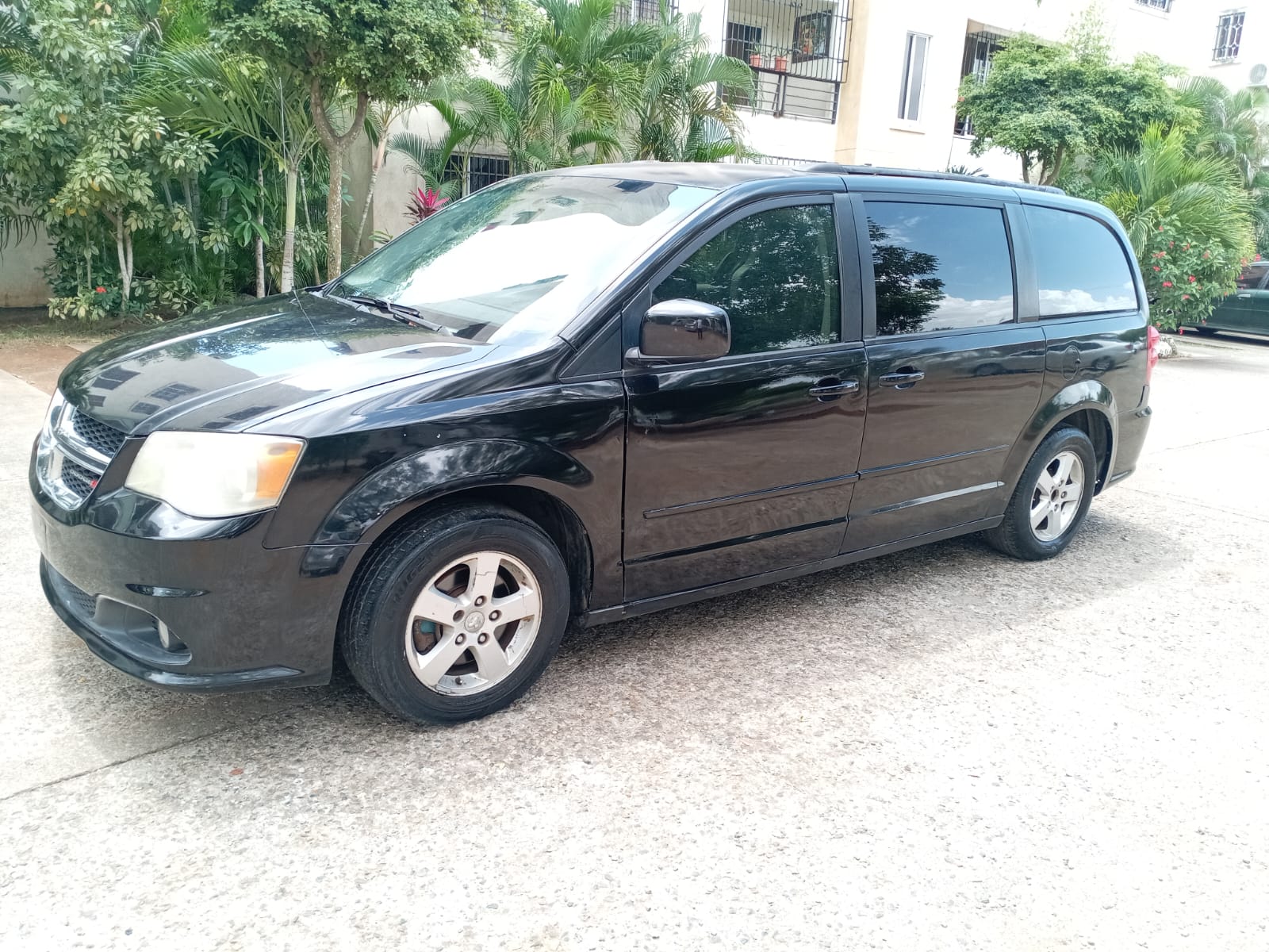 jeepetas y camionetas - DODGE Caravan SXT 2012 2