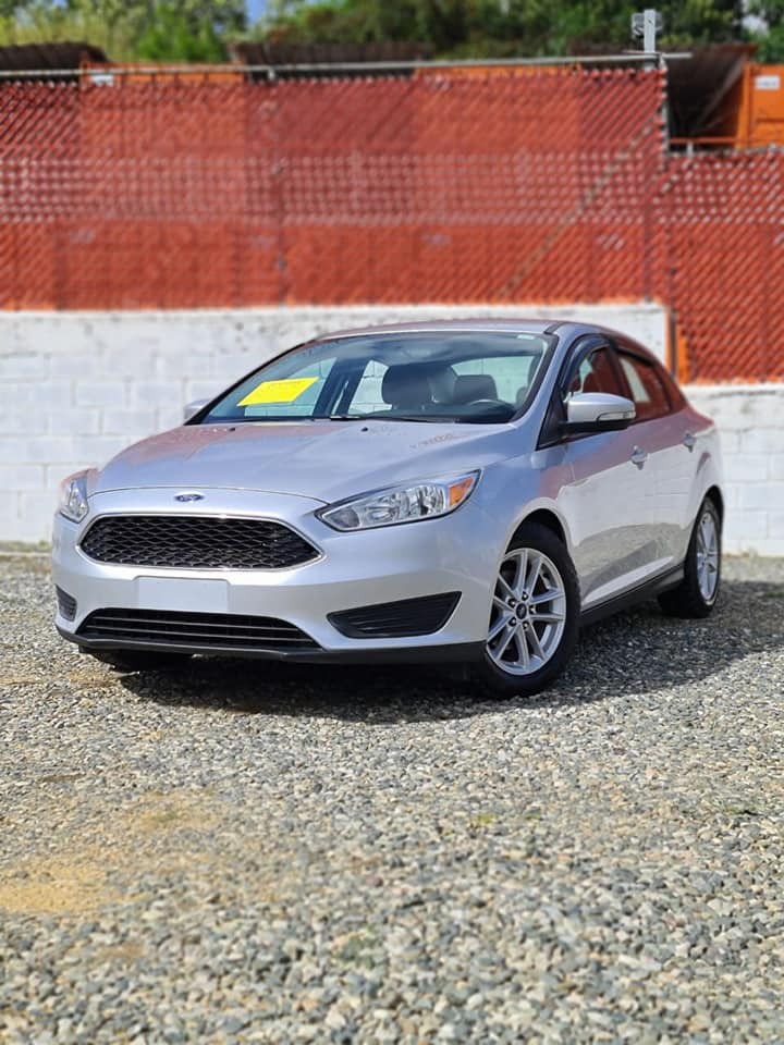 Ford Focus 2016 recien importado 1 año de garantia