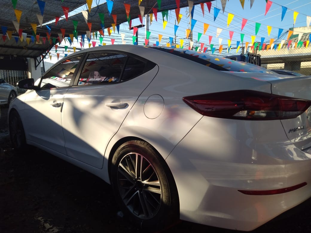 carros - HYUNDAI AVANTE 2017 BLANCO 2