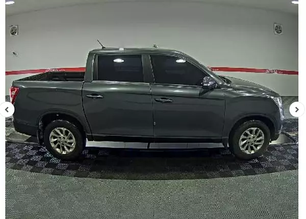 jeepetas y camionetas - KGM REXTON 2021 GRIS OSCURO DIESEL 4