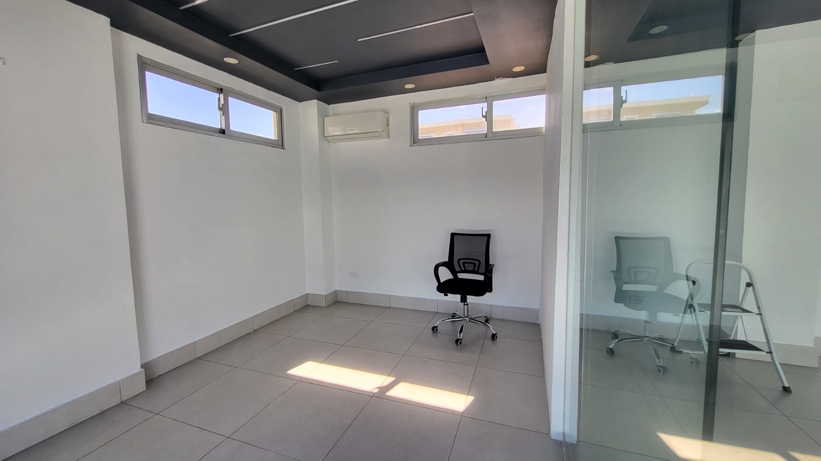 oficinas y locales comerciales - Local en Alquiler en Plaza comercial en Los Prados 1