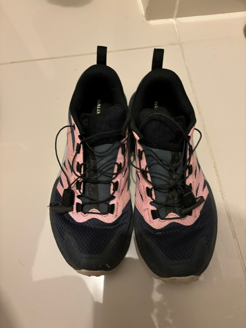 deportes - Vendo trail running shoes Salomon sense ride 5 de mujer, size US 7, usado