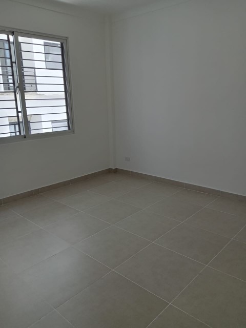 apartamentos - Alquiler de Apartamento con Linea blanca en la esperilla 4
