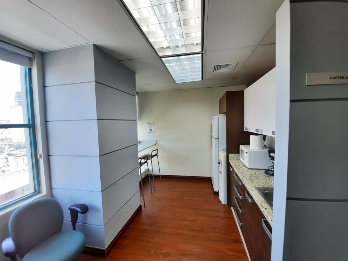 oficinas y locales comerciales - 🔵 Alquilo Local para oficina  134 mts piso 8  Piantini 
 3
