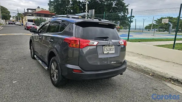 jeepetas y camionetas - Toyota rav4 2015  6