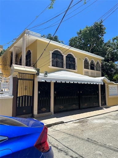 casas -  casa en vista hermosa con 600mts Santo Domingo este 5
