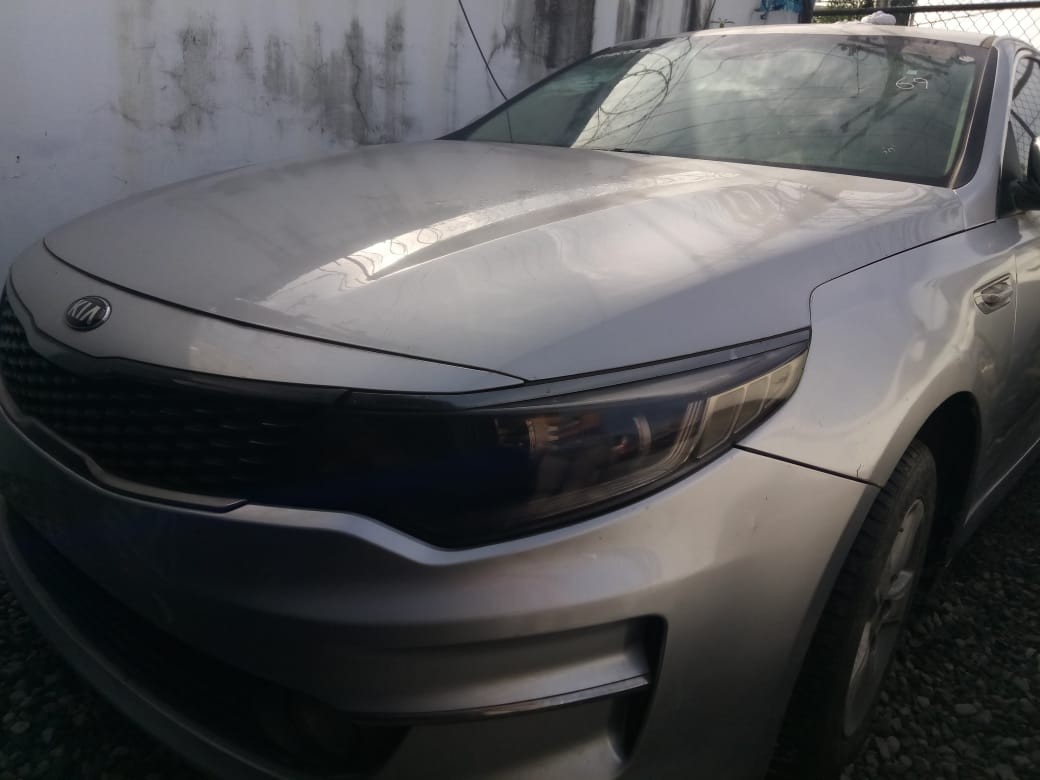 carros - KIA K5 2017 GRISDESDE: RD$ 695,000.00 0
