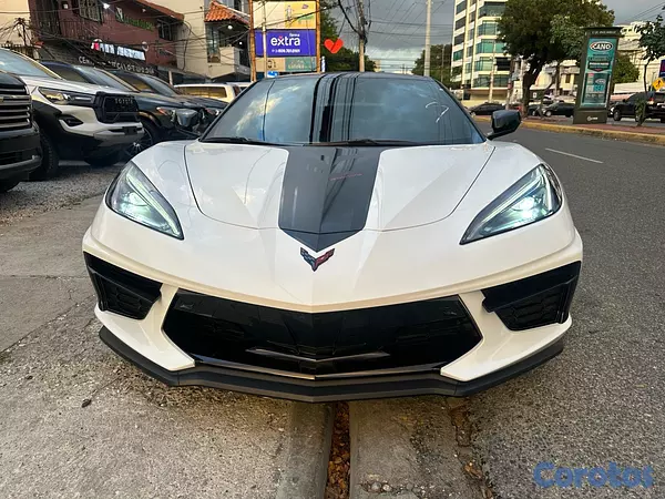 jeepetas y camionetas - Chevrolet Corvette Stingrey 3LT Convertible año 2023 7
