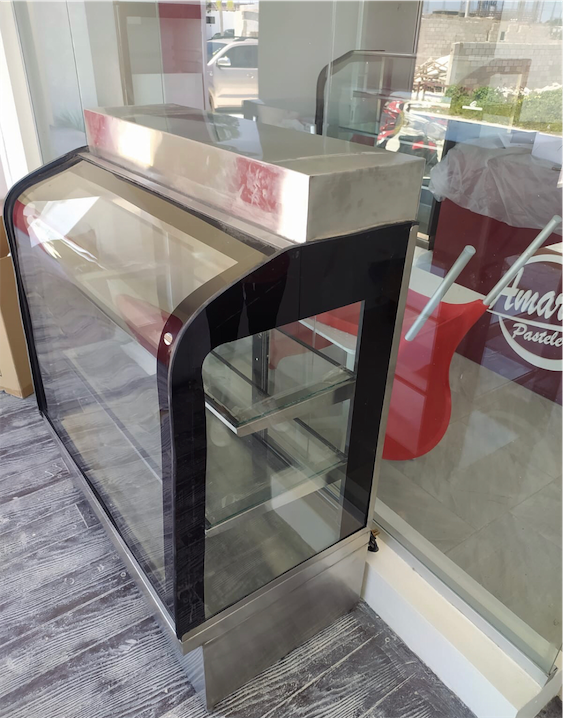 servicios profesionales - Vitrina Fría ❄️ 🎂 43” de Fábrica 9