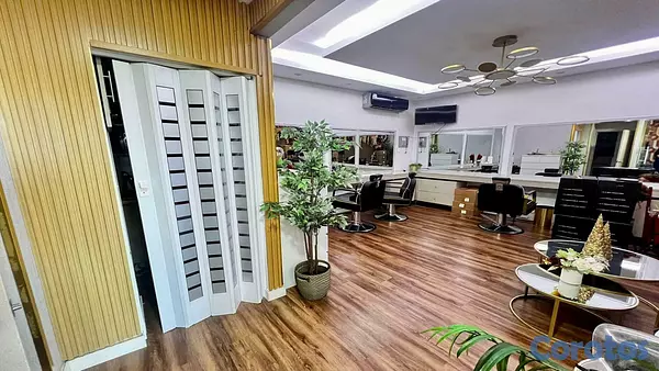 oficinas y locales comerciales - Ensanche Ozama – Locales Comerciales en Renta 4