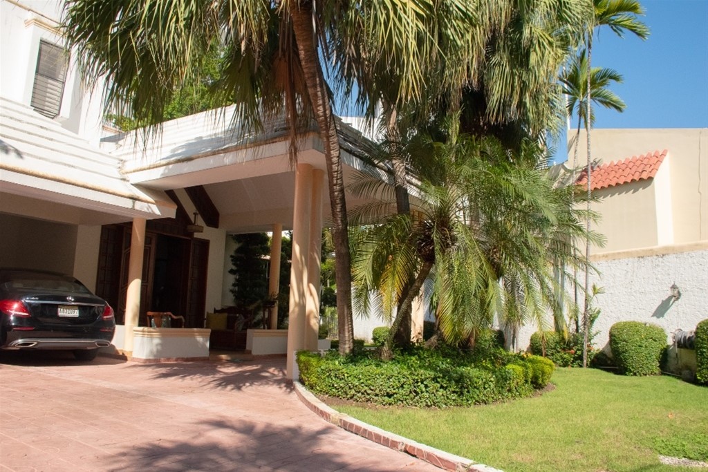 casas - Vendo casa Los Cacicazgos  4