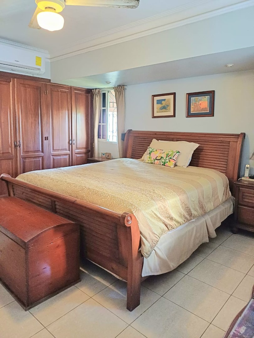 apartamentos - Mirador Norte. 3 habitaciones más family. Oportunidad usd240,000. 3hab. 179mst. 9
