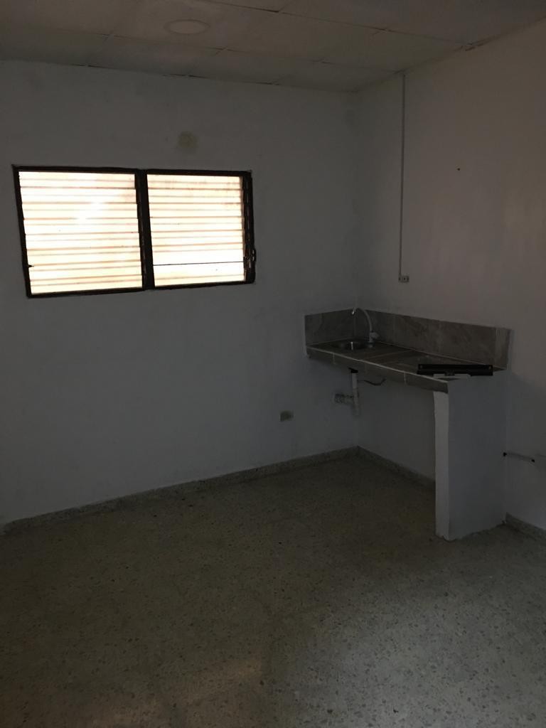 apartamentos - Alquiler Estudio Sin Amueblar, Avenida Delgado, Gazcue, Santo Domingo 2