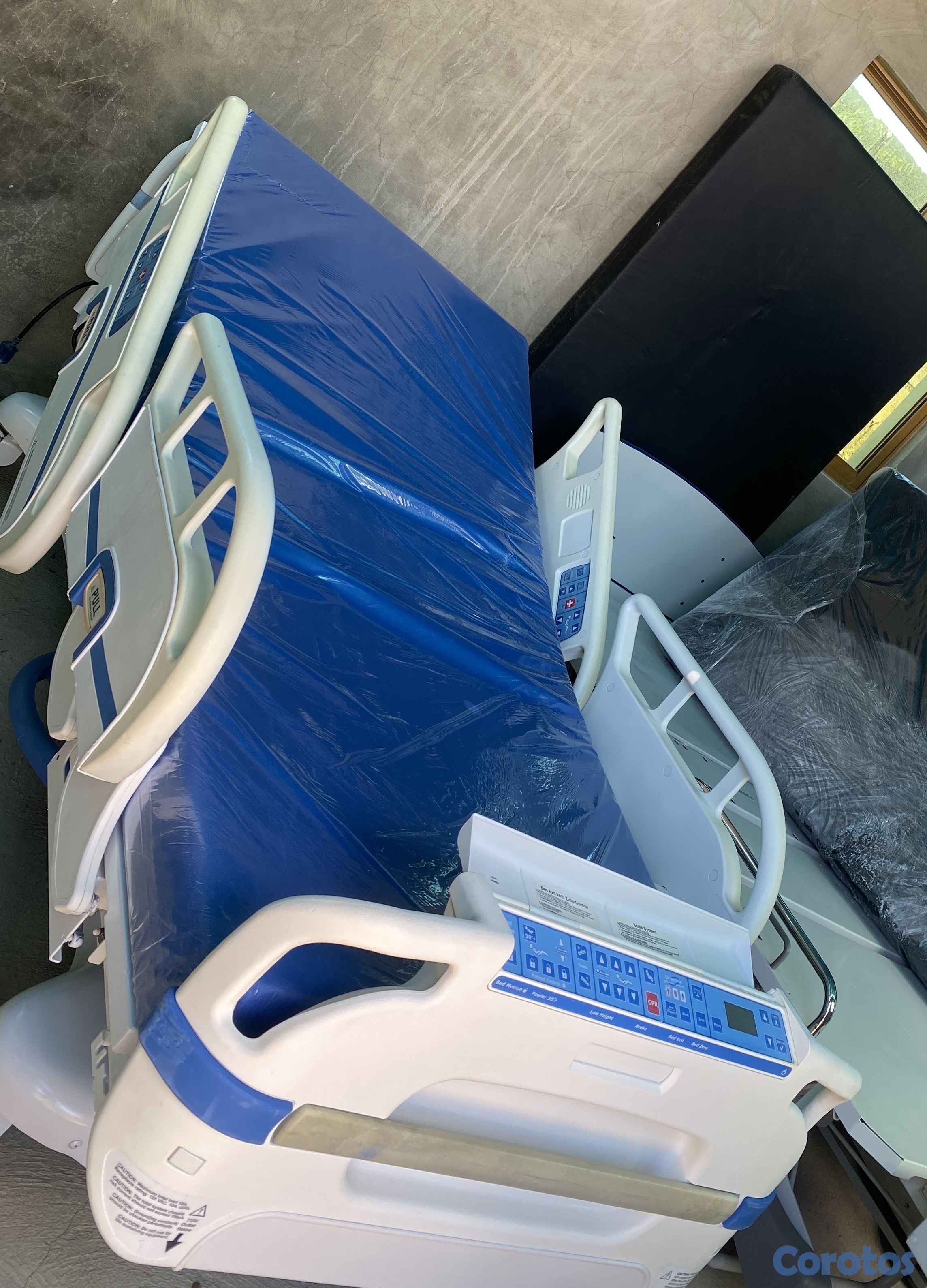 Salud y Equipamiento Médico - cama stryker s3 eléctrica como nueva  3