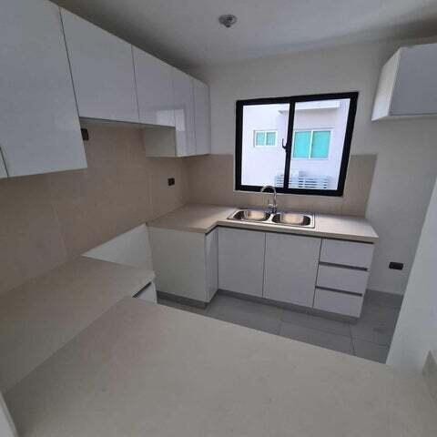 apartamentos - Apartamento en venta #24-177 de 3 hab, cuarto de servicio, balcón, gimnasio. 3
