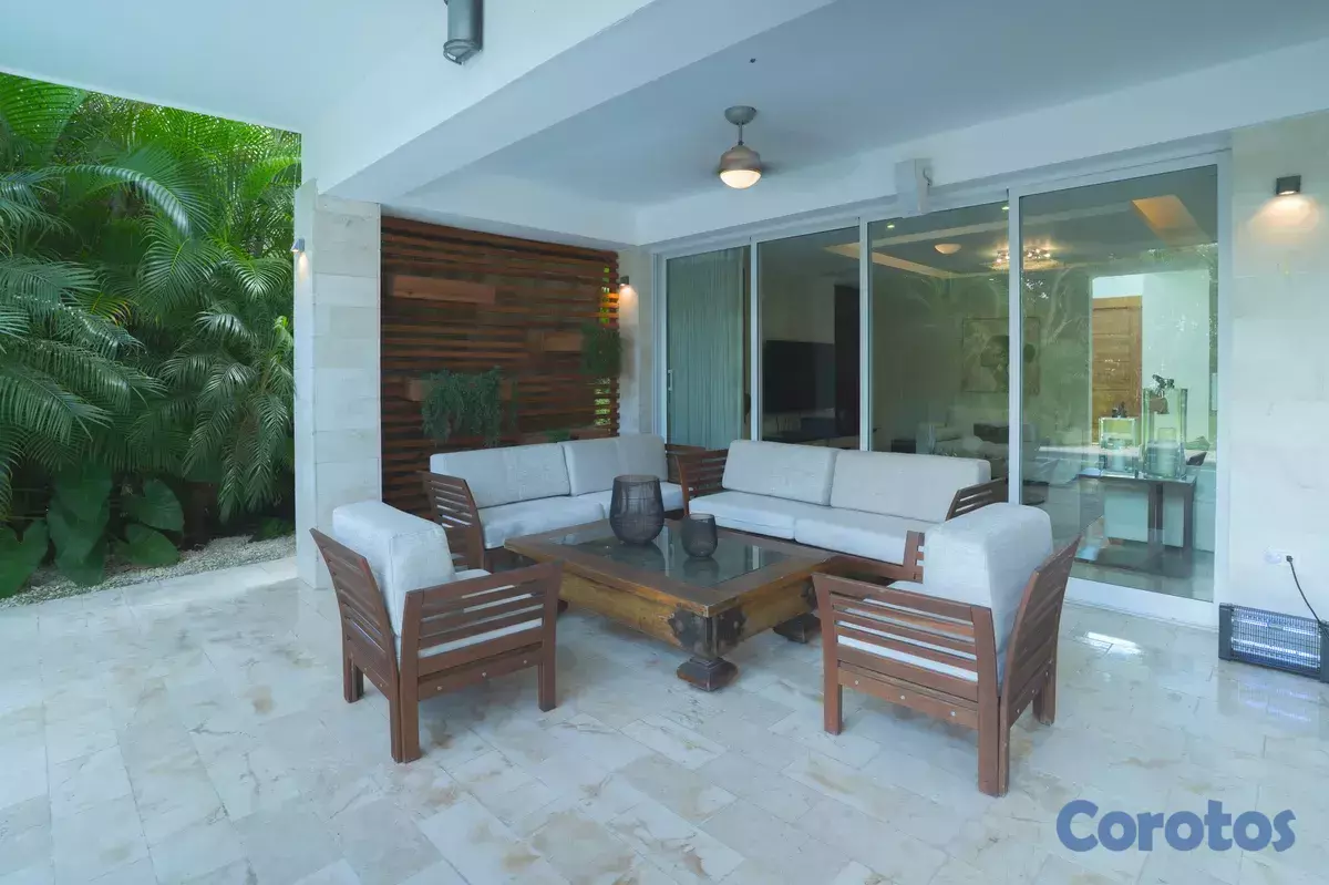 casas vacacionales y villas - VILLA FINAMENTE AMUEBLADA EN PLAYA NUEVA ROMANA 3