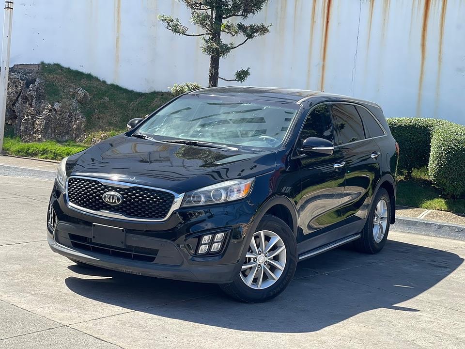 jeepetas y camionetas - KIA SORENTO 2017 INTERIOR EN PIEL RADIO ANDROID SUPER EXCELENTES CONDICIONES 