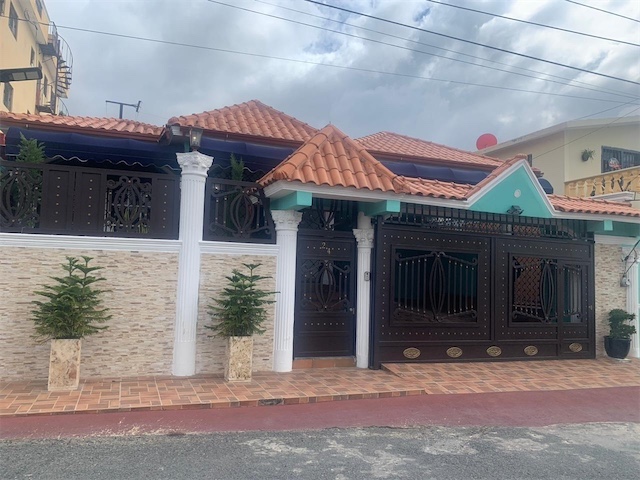 casas - Hermosa casa en venta en Santo Domingo Este en el sector de Cancino