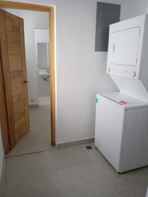 apartamentos - Alquiler de Apartamento con Linea blanca en la esperilla 5