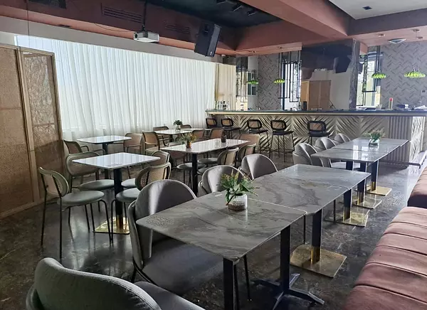 oficinas y locales comerciales - Local céntrico en los Prados 2