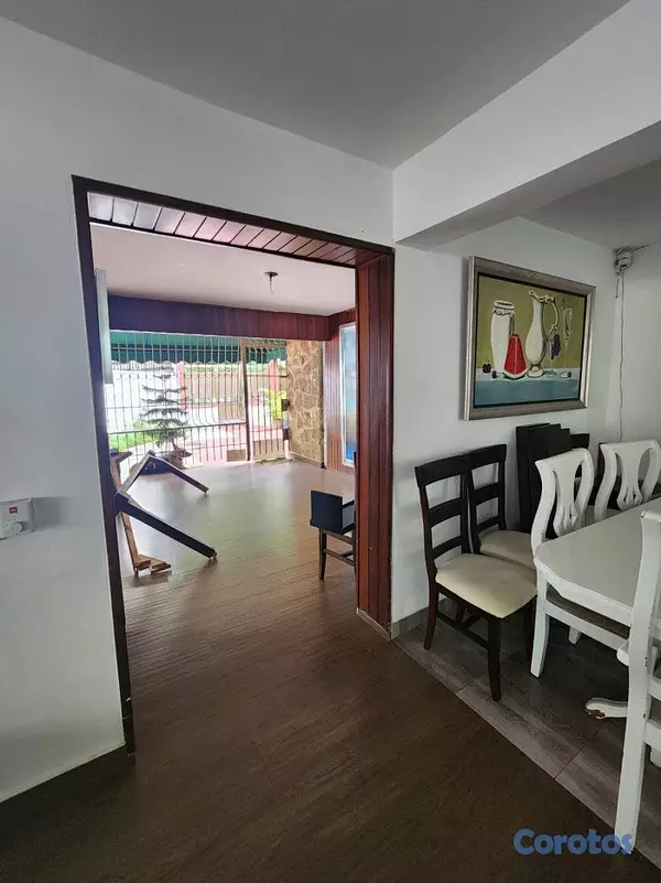 casas - Casa en Venta de 2 Niveles  Ubicación Estratégica  7