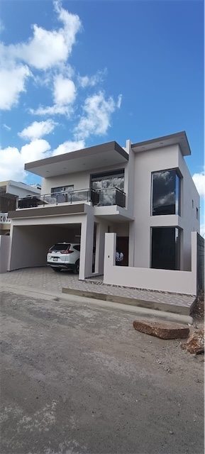 casas - Venta de casa en la autopista de san Isidro brisa oriental Santo Domingo este