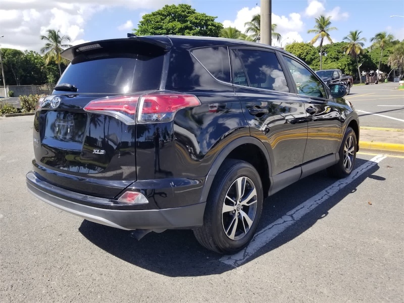 jeepetas y camionetas - Toyota RAV4 platinum 2018 importada 1