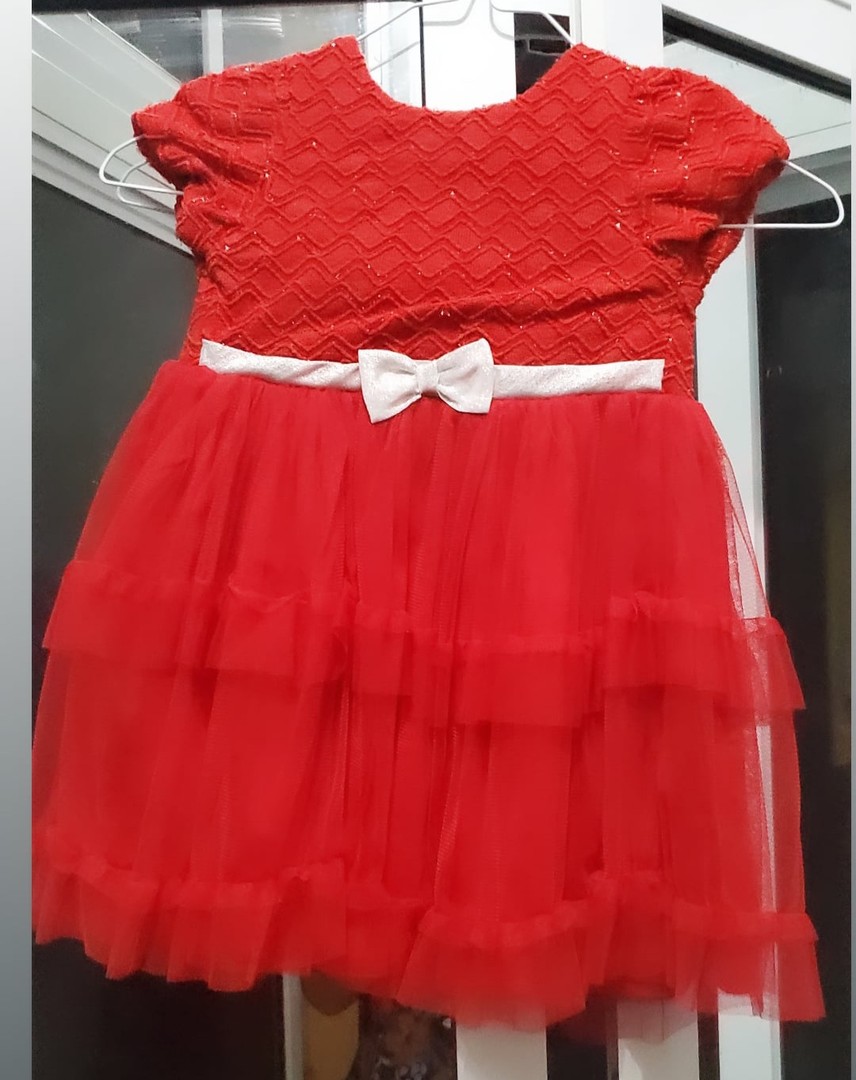 ropa y zapatos - Vestido Rojo con encaje para niñas