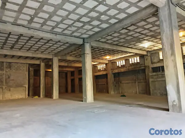 oficinas y locales comerciales - Alquilo Nave Villa Consuelo 540 mt2 doble altura 4