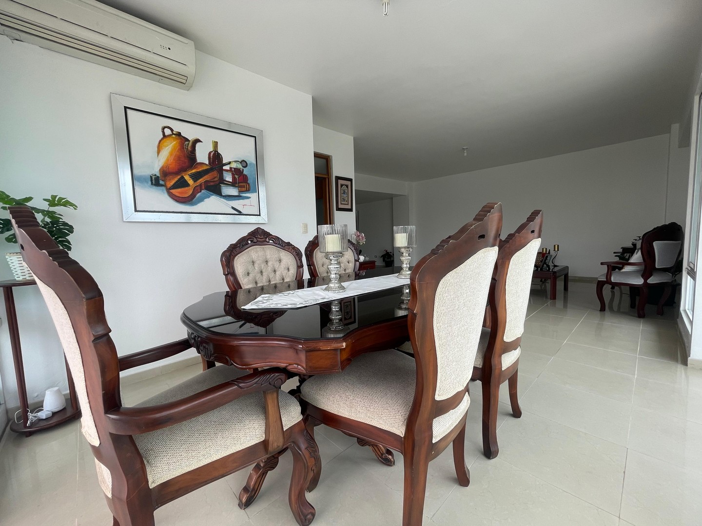 apartamentos - Vendo Apartamento en El Vergel a pasos de la avenida 27 de febrero. 4