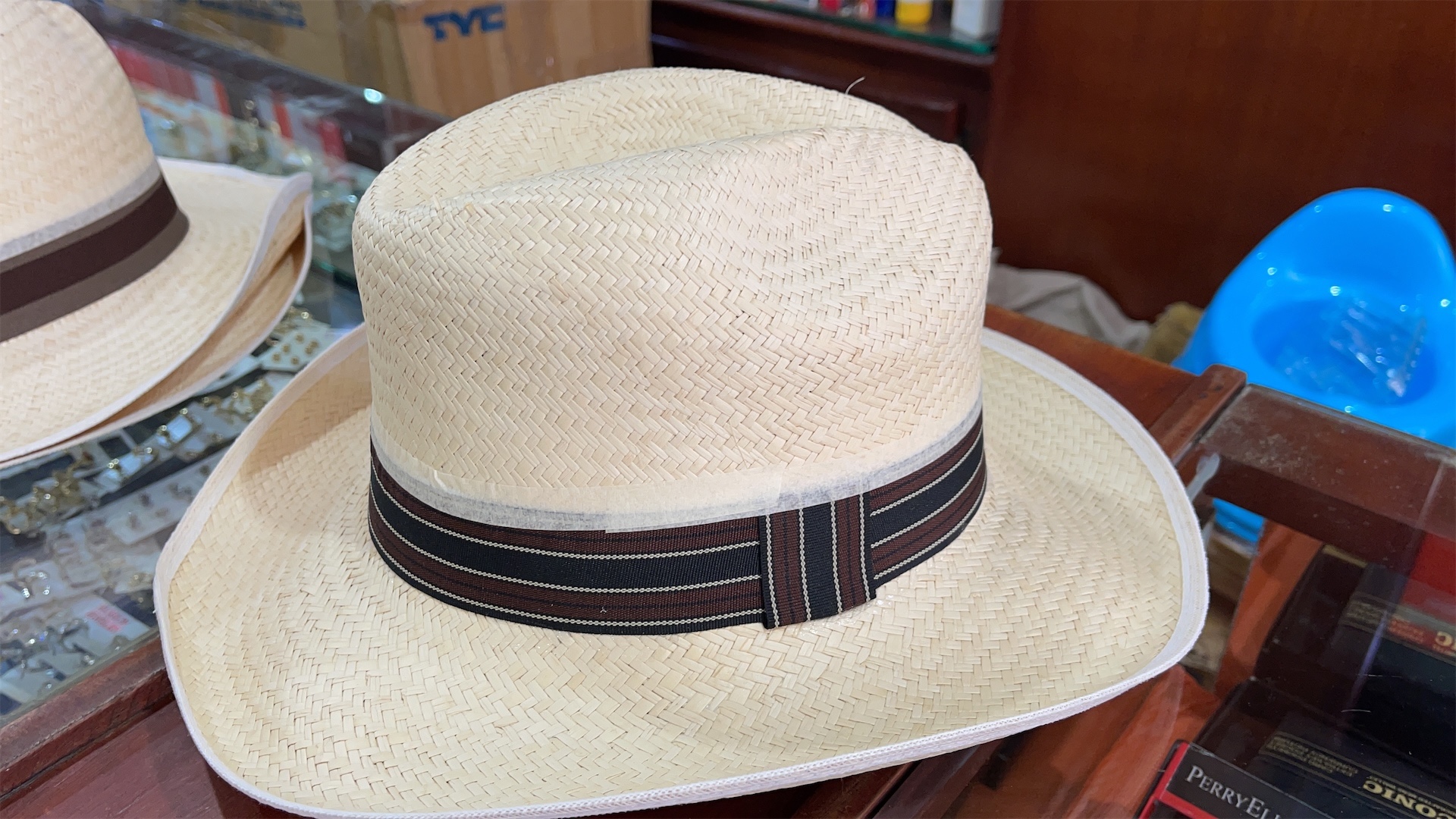 ropa para hombre - Sombreros de yute 0