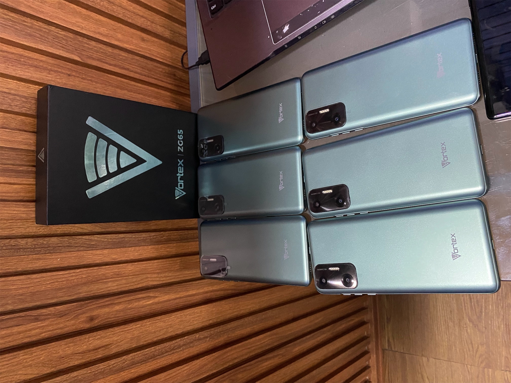 celulares y tabletas - VORTEX ZG65 dual sim  1