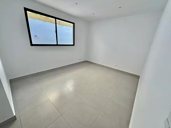 oficinas y locales comerciales - Nuevo en la Julia Alquiler de Local Comercial  10