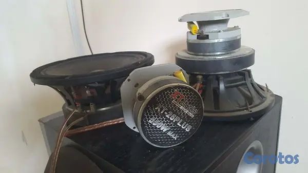 camaras y audio - Equipo de bocinas con tweeters y subwoofer, Stgo. 3