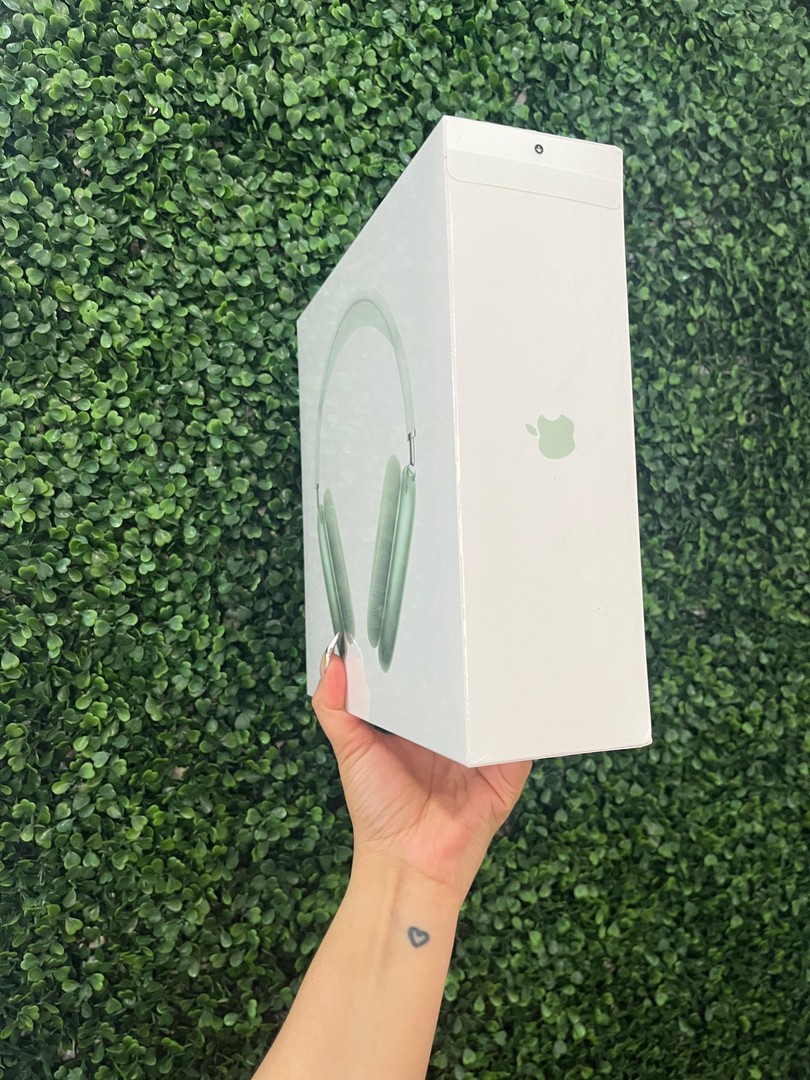 camaras y audio - AIRPODS MAX GREEN ORGINALES SELLADOS CON GARANTIA EN APPLE  4