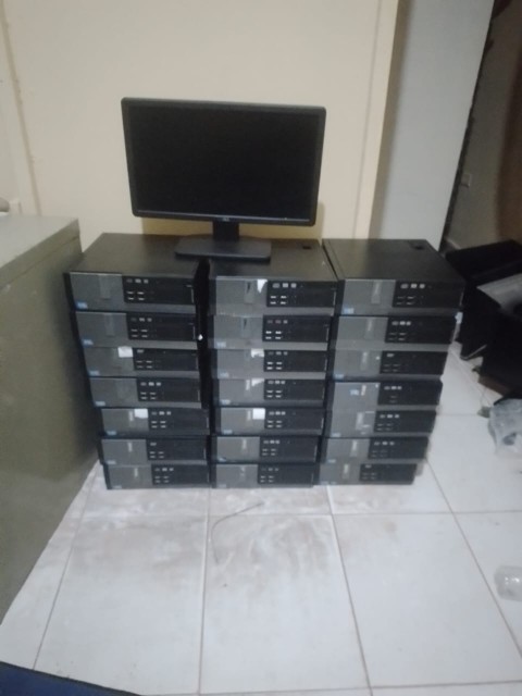 computadoras y laptops - Dell 9020 i5 4ta monitor dell 19 pulgadas combo i5